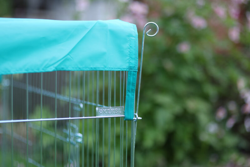 Open-air enclosure with breakout barrier