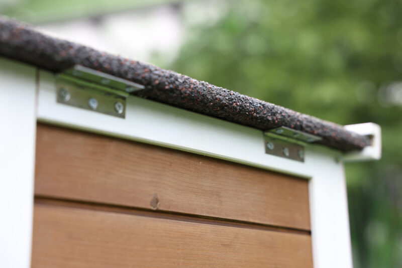 Outdoor pen with integrated shelter house