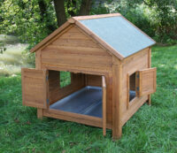 Small animal pen for rabbits or chickens