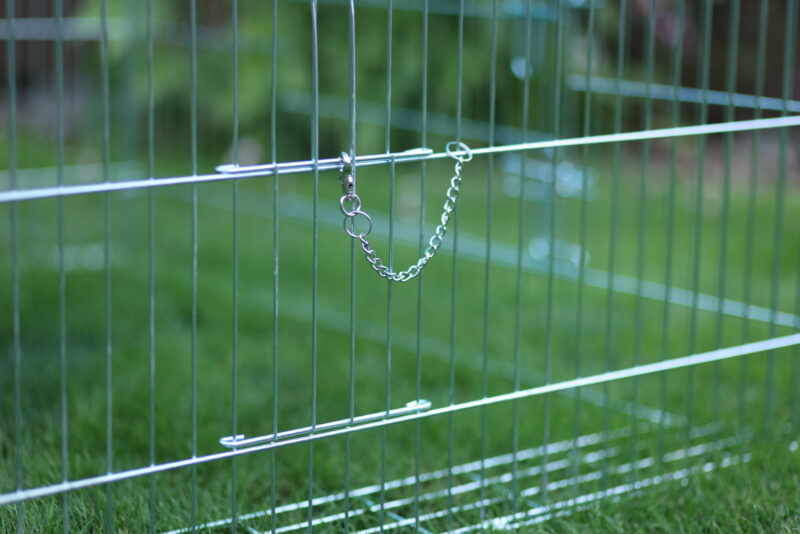 Open-air Enclosure with Breakout Barrier