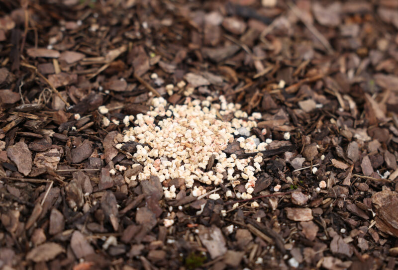 Repellent Granules against Dogs and Cats