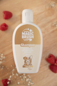 MagicBrush Hundeshampoo für dunkles Fell