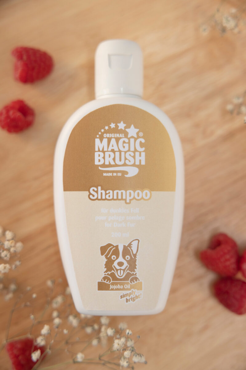 MagicBrush Hundeshampoo für dunkles Fell