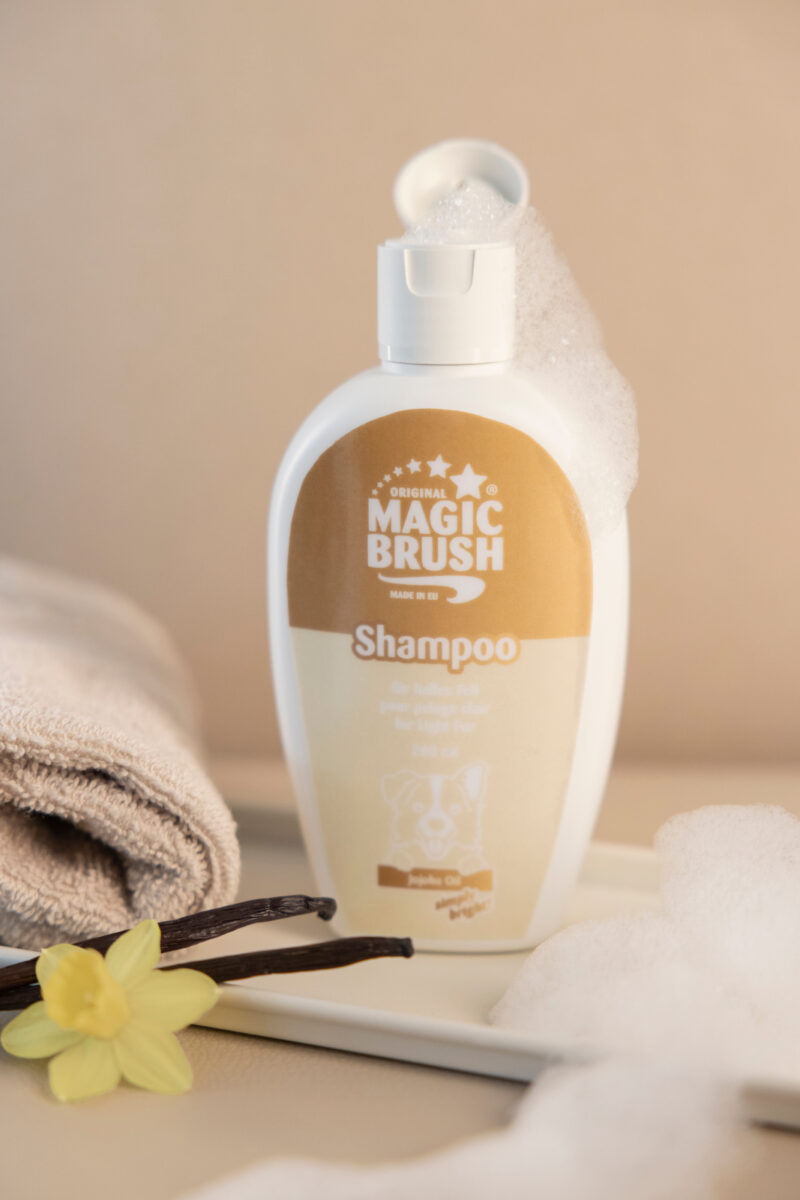 MagicBrush Hundeshampoo für helles Fell